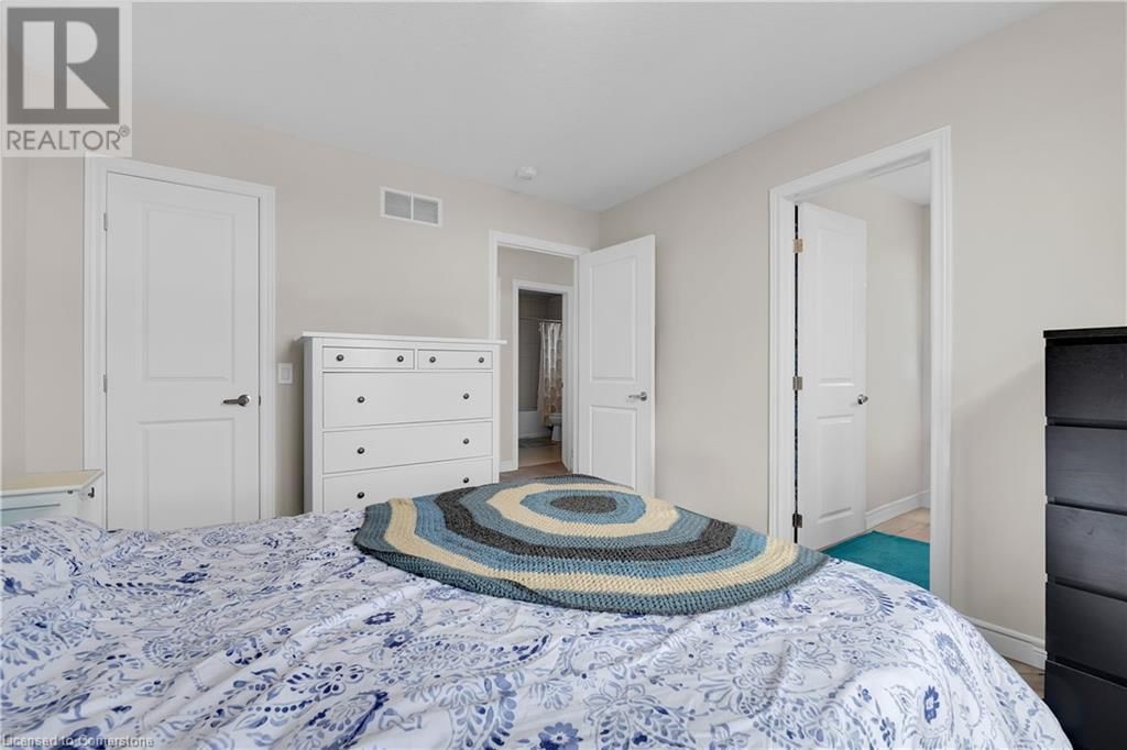 8 - 19 PICARDY DRIVE Image 25