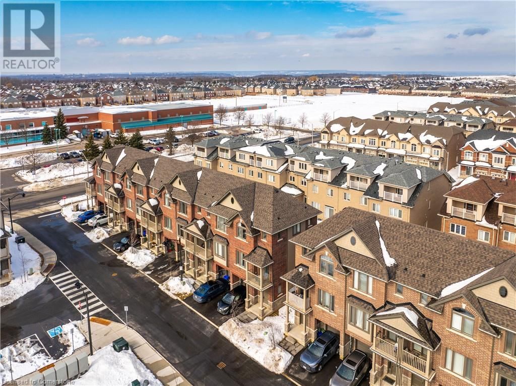 8 - 19 PICARDY DRIVE Image 32