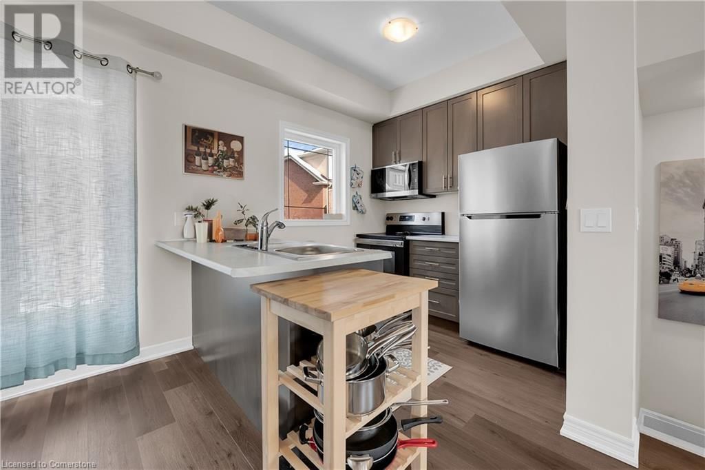 8 - 19 PICARDY DRIVE Image 9