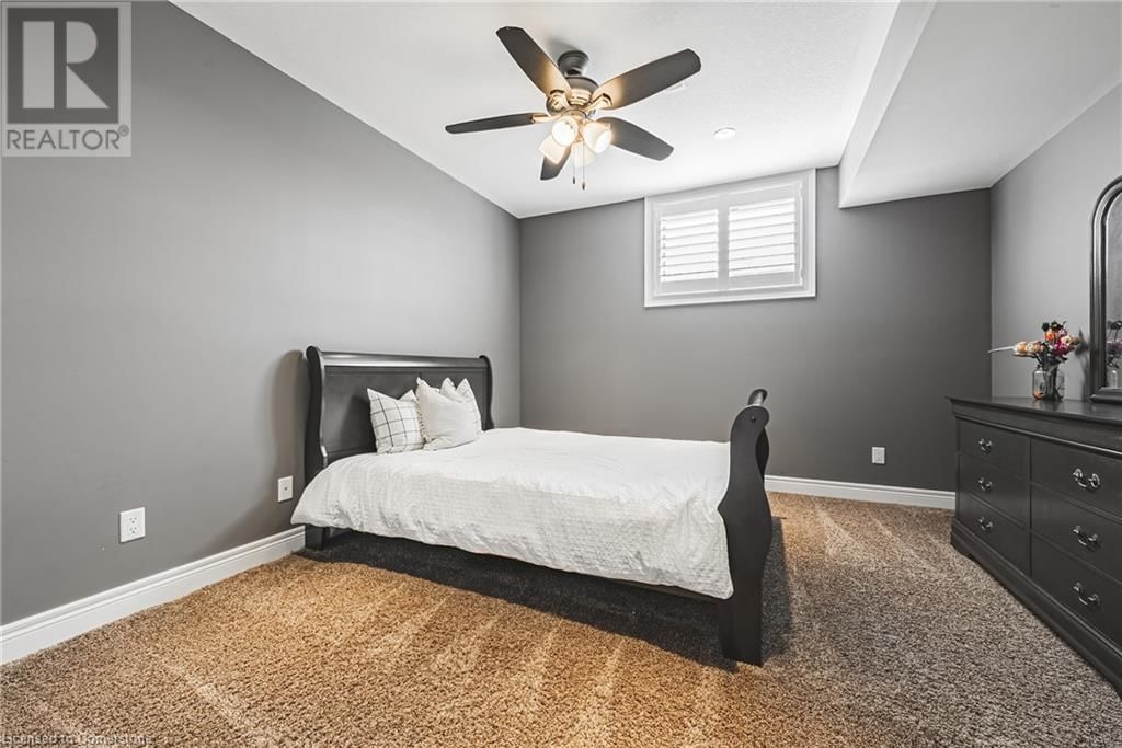 15 REEDS ROAD Image 33