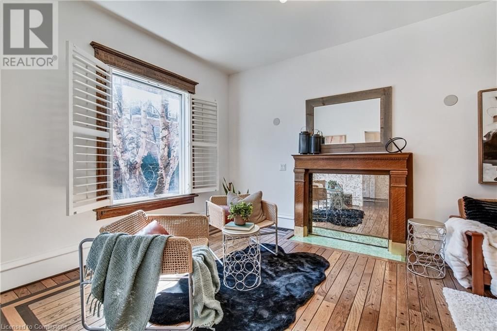 20 LOCKE STREET SOUTH Image 5