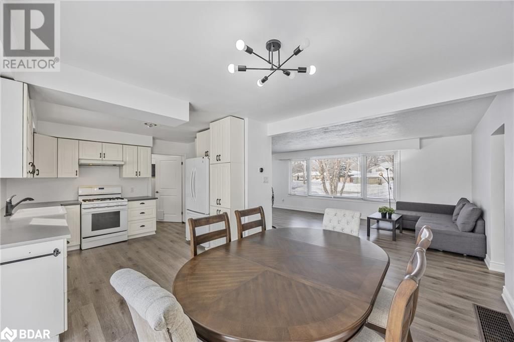 239 WARNICA ROAD Image 8