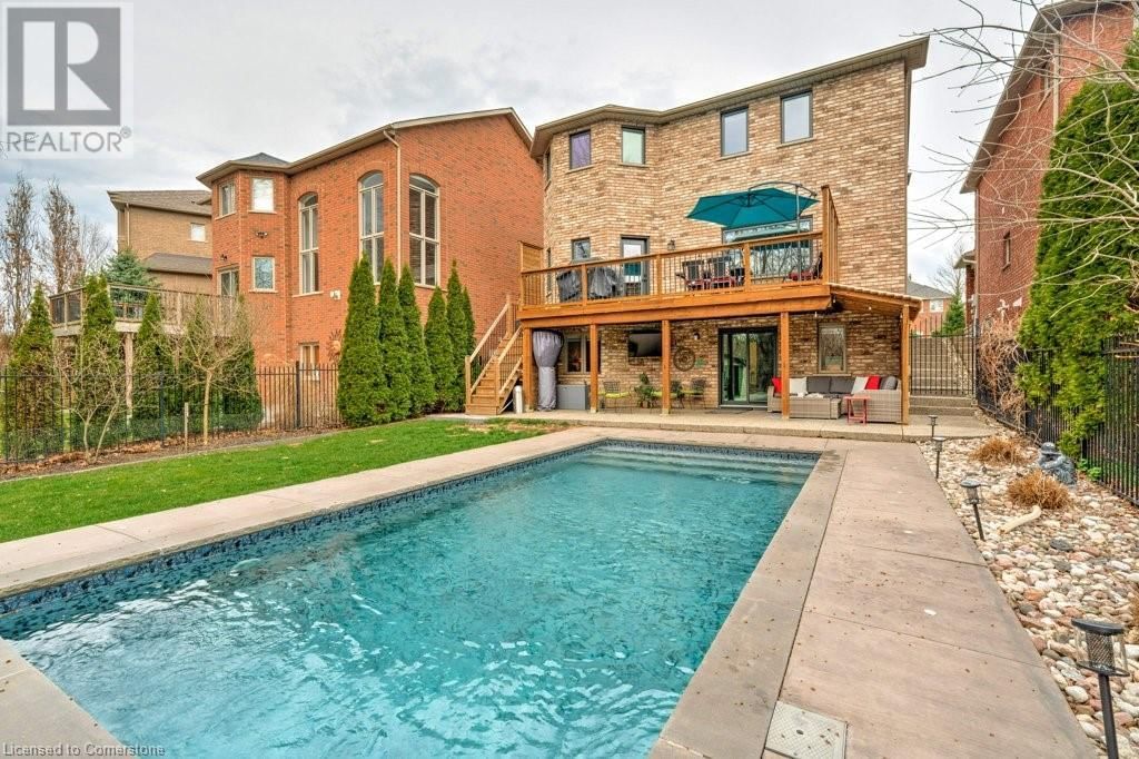 52 COMMANDO COURT Image 37
