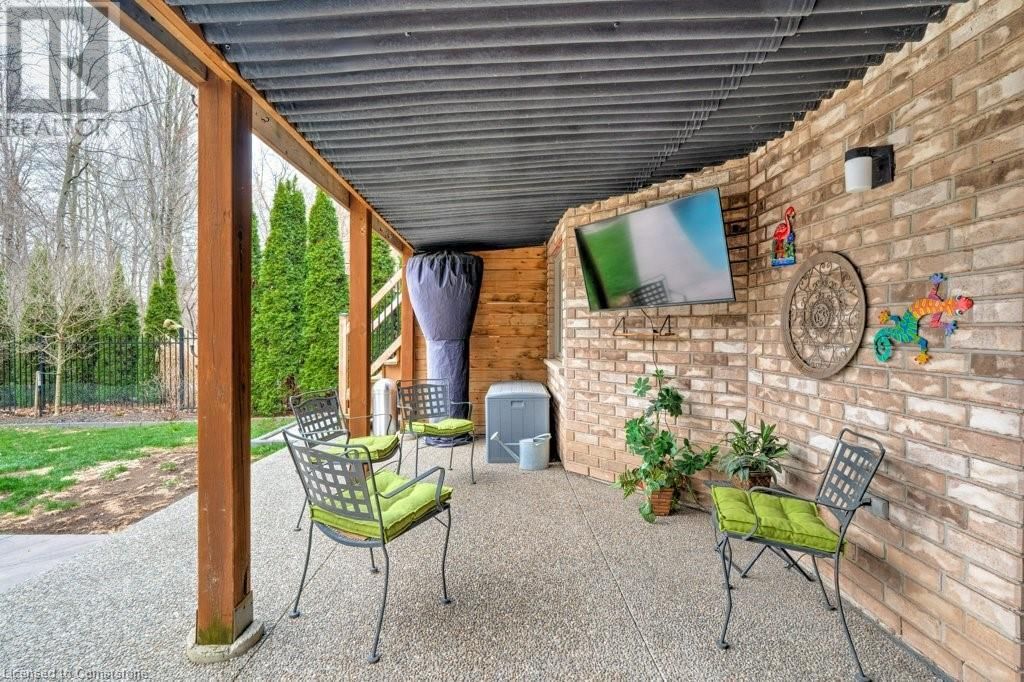 52 COMMANDO COURT Image 39
