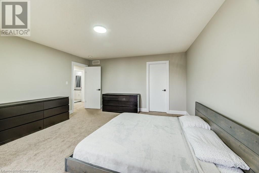 192 SNYDER AVENUE NORTH Image 34