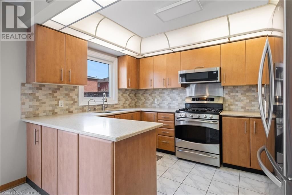 19 BERWICK AVENUE Image 11