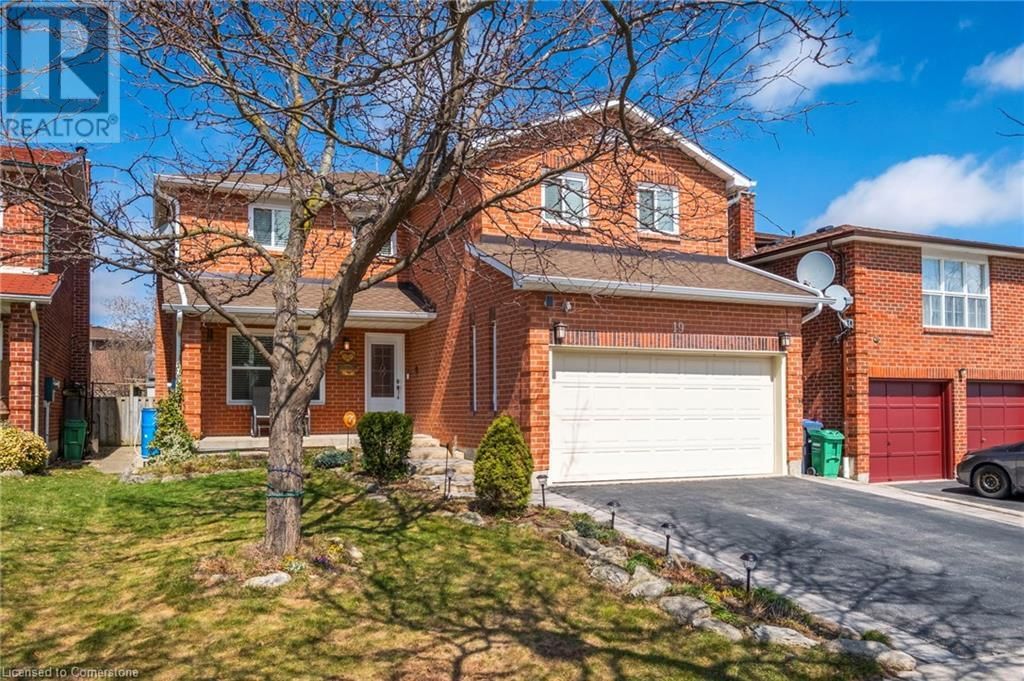 19 BERWICK AVENUE Image 2