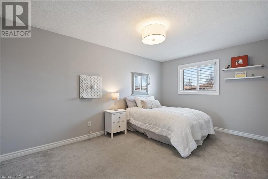 19 BERWICK AVENUE Image 23