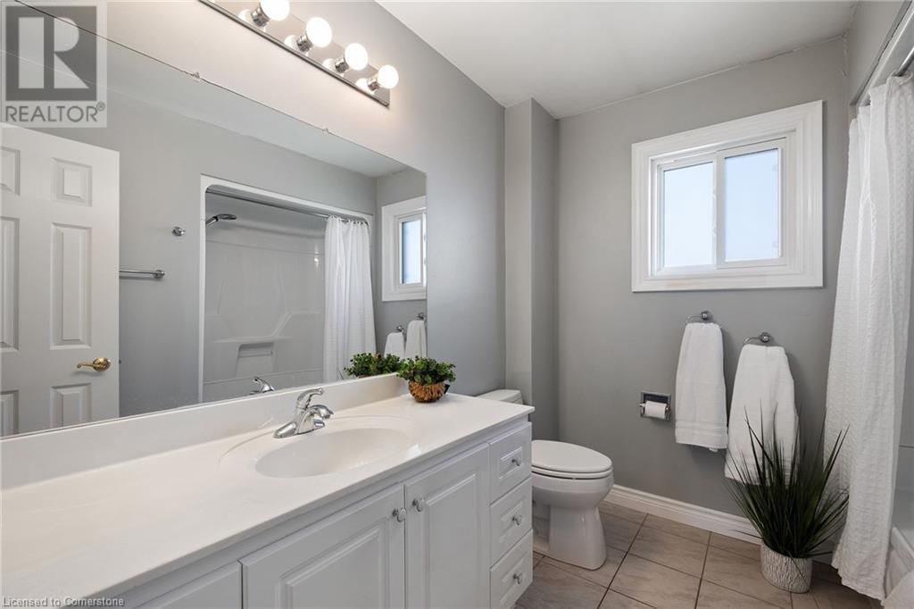 19 BERWICK AVENUE Image 24