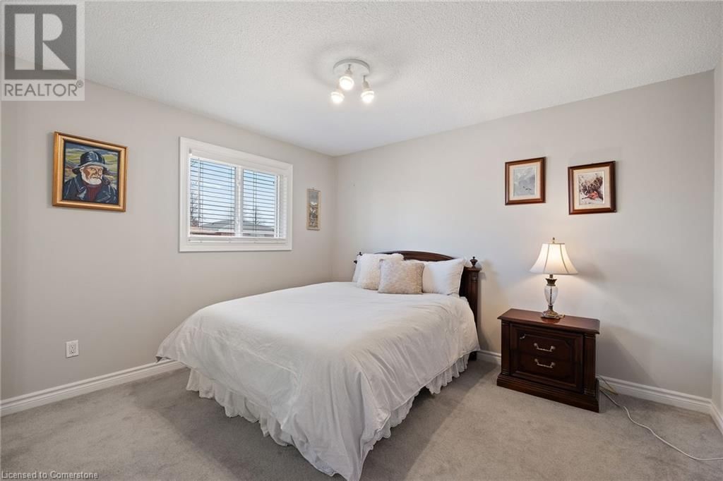 19 BERWICK AVENUE Image 25