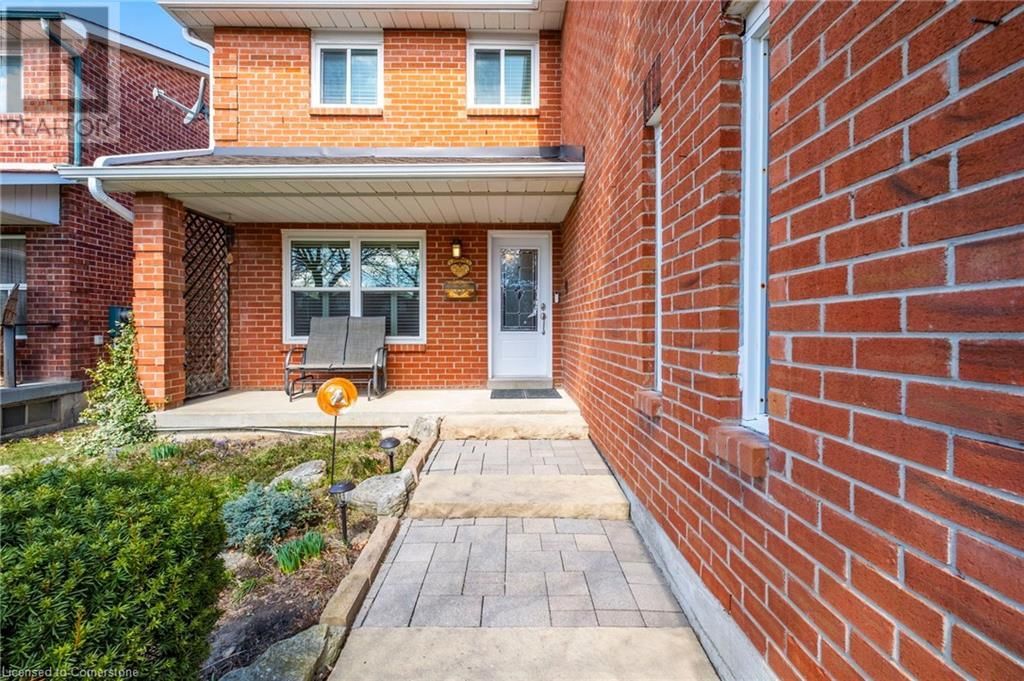 19 BERWICK AVENUE Image 3