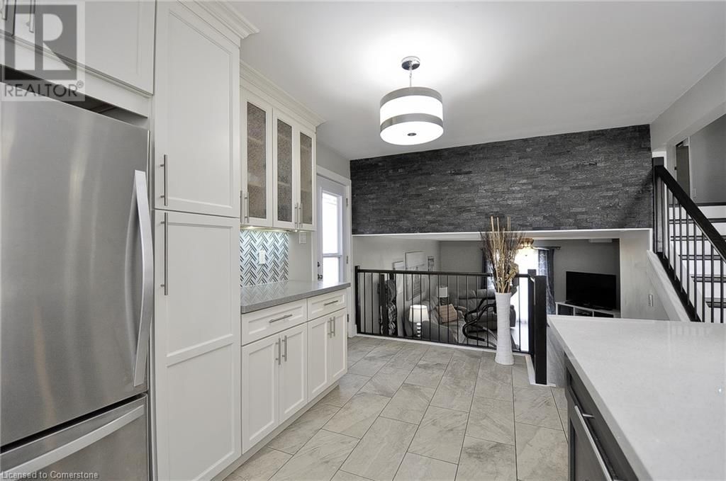 39 WAYNE AVENUE Image 15