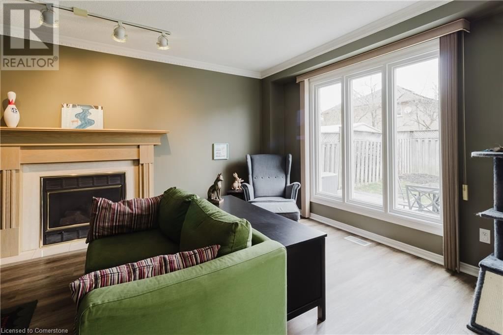 37 SPRINGGARDEN CRESCENT Image 23