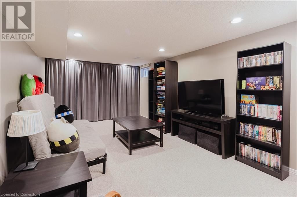 37 SPRINGGARDEN CRESCENT Image 40