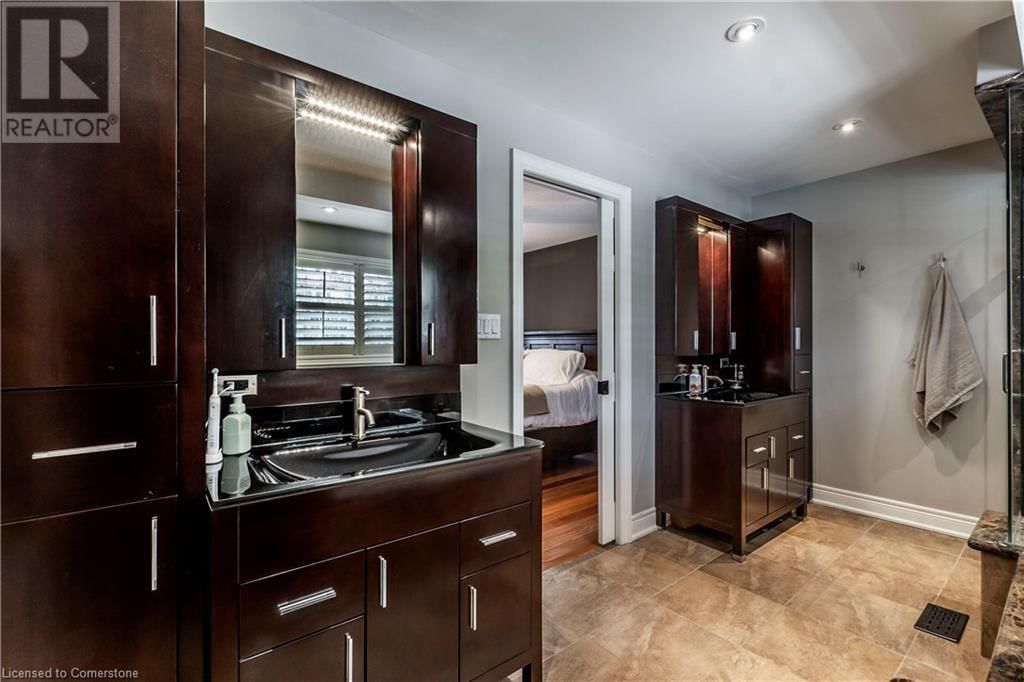 424 HENDERSON ROAD Image 18