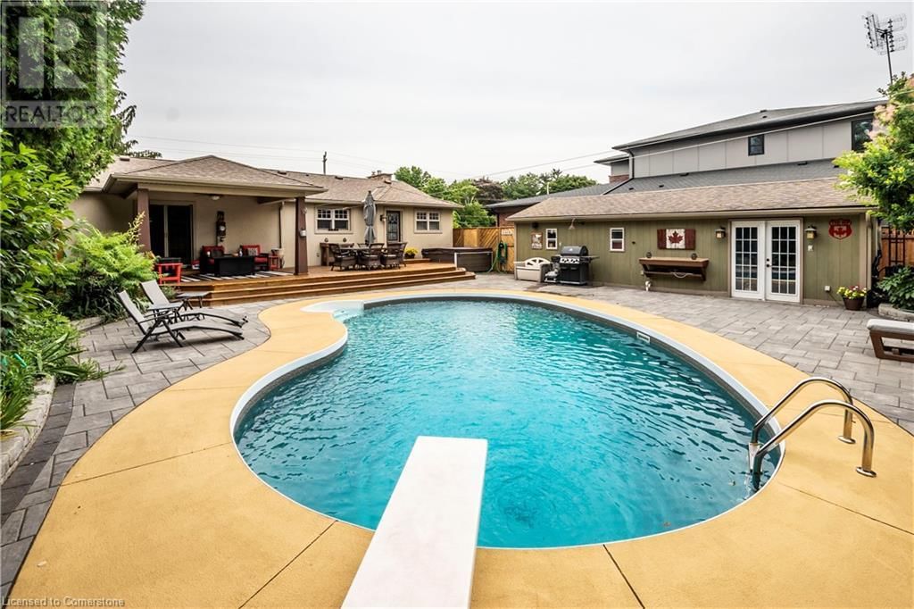 424 HENDERSON ROAD Image 32