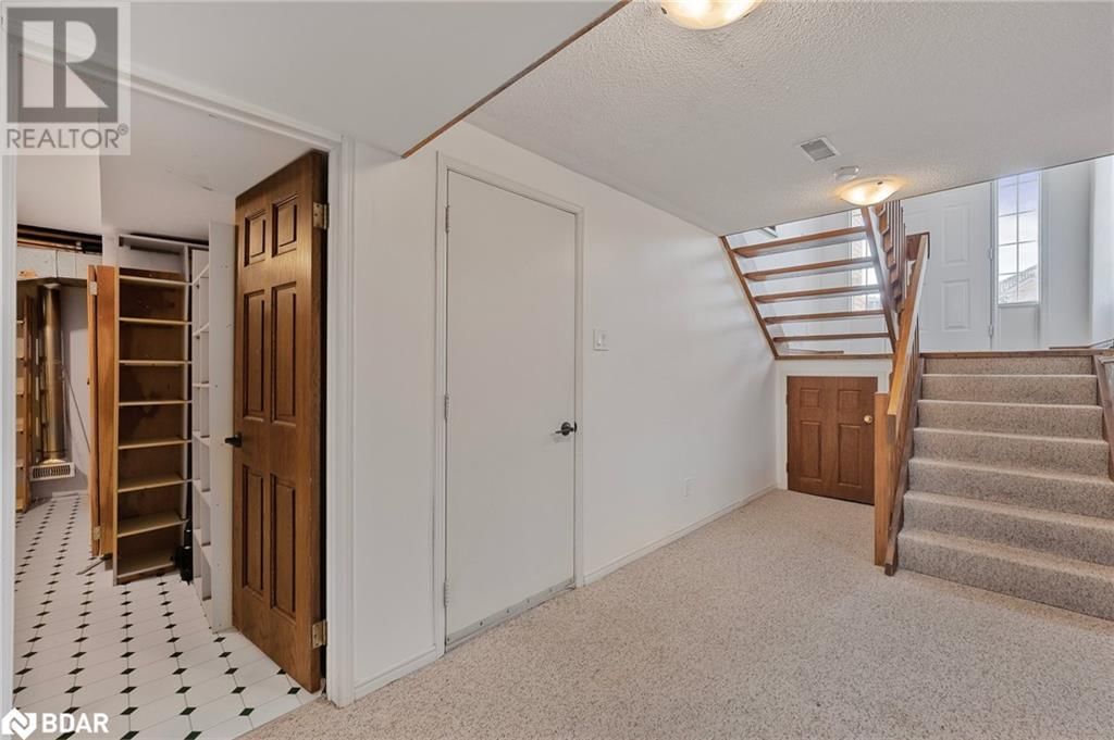 36 KEMPENFELT DRIVE Image 19