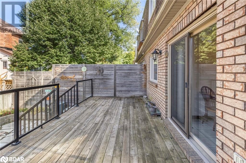 36 KEMPENFELT DRIVE Image 24