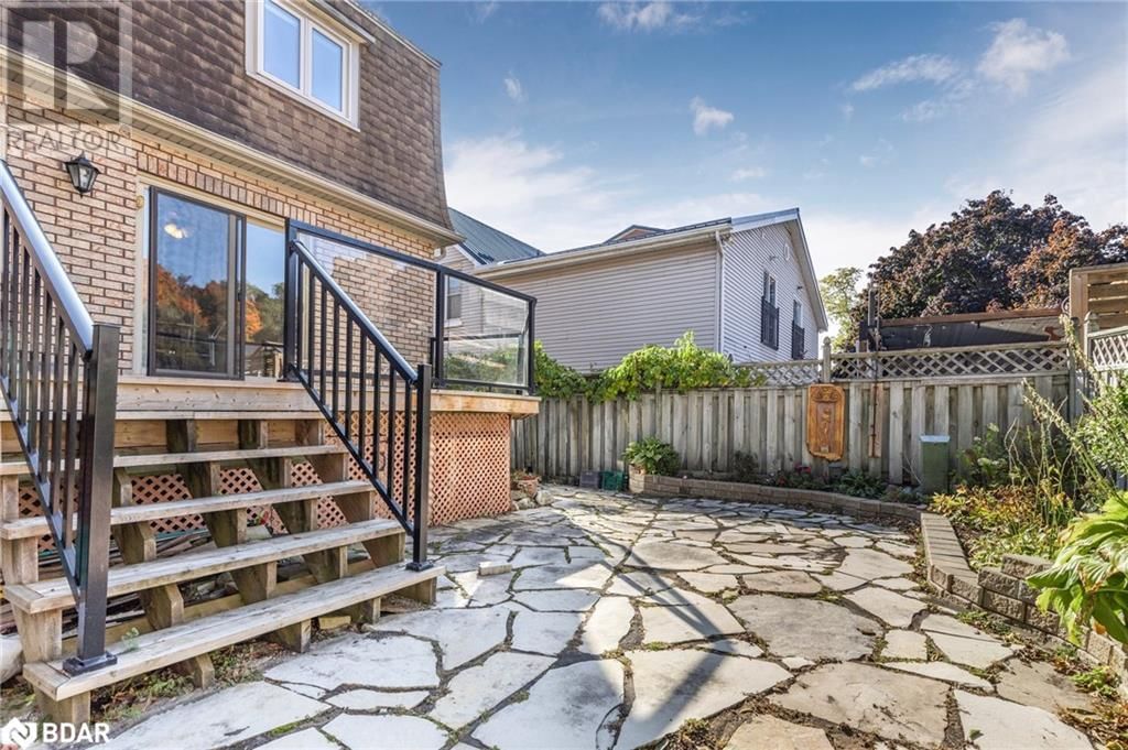 36 KEMPENFELT DRIVE Image 25