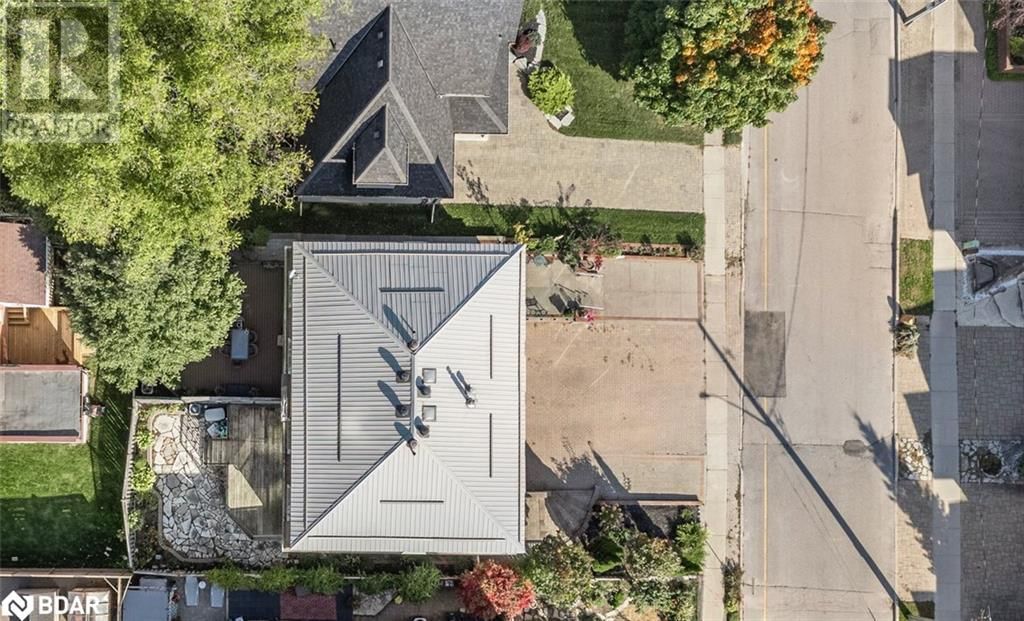 36 KEMPENFELT DRIVE Image 28