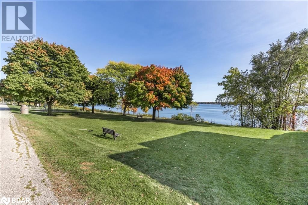 36 KEMPENFELT DRIVE Image 29