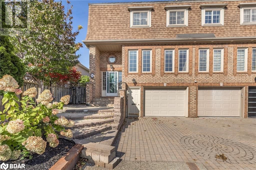 36 KEMPENFELT DRIVE Image 3
