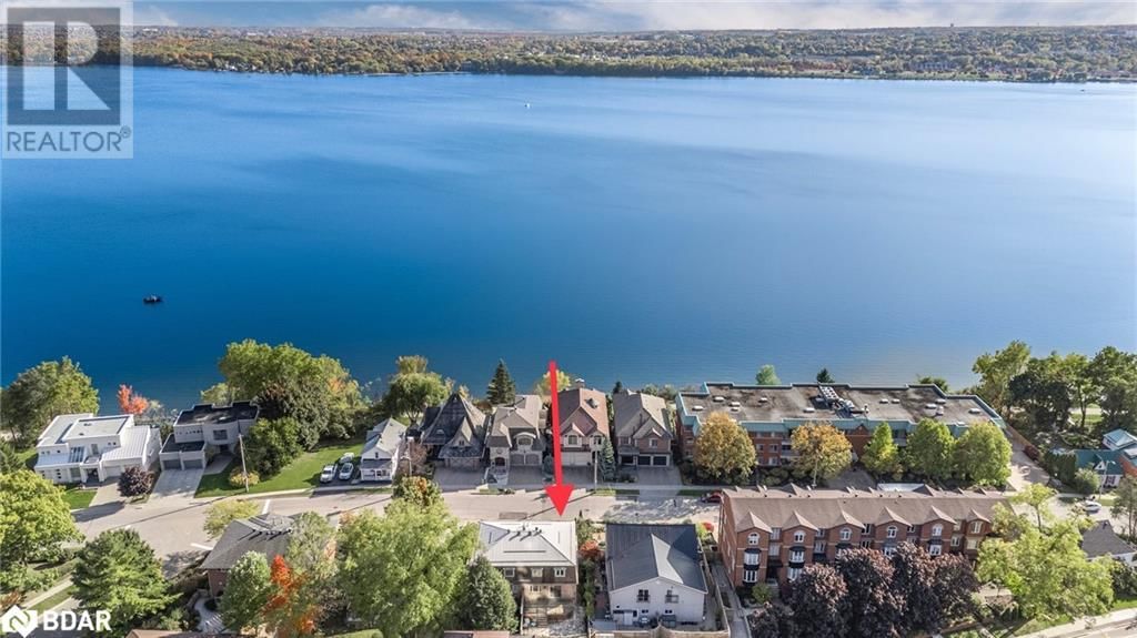 36 KEMPENFELT DRIVE Image 32