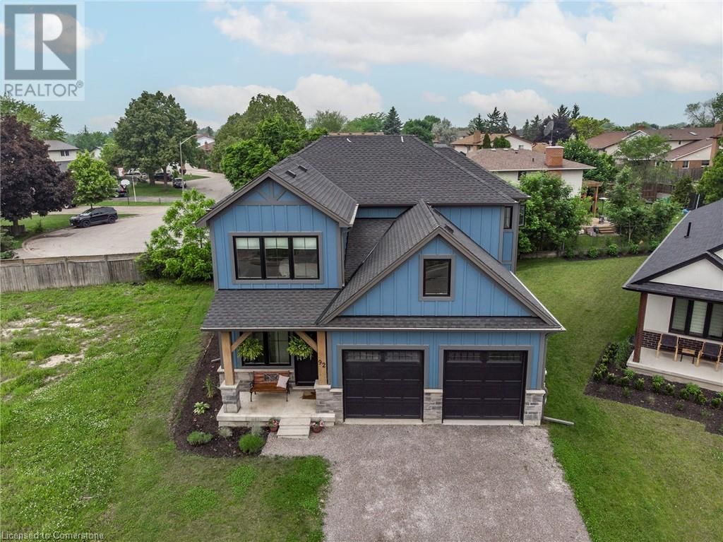 92 IVY CRESCENT Image 25