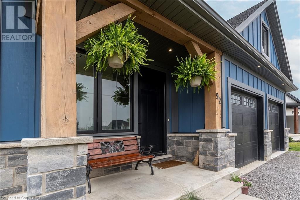 92 IVY CRESCENT Image 3