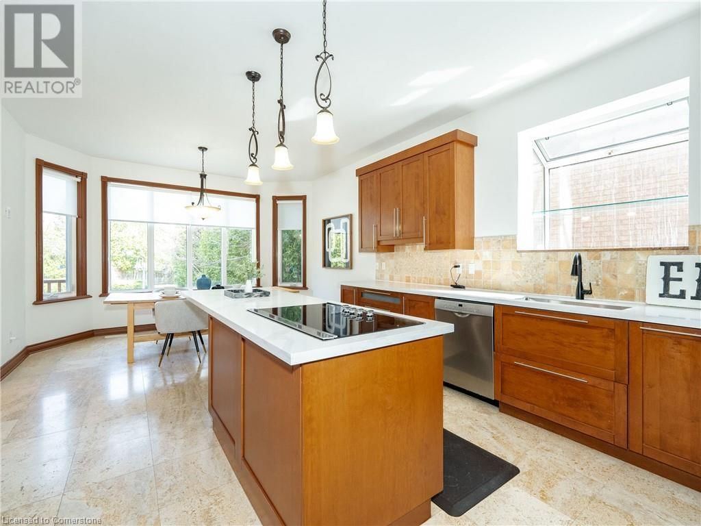 122 ARTEN AVENUE Image 14