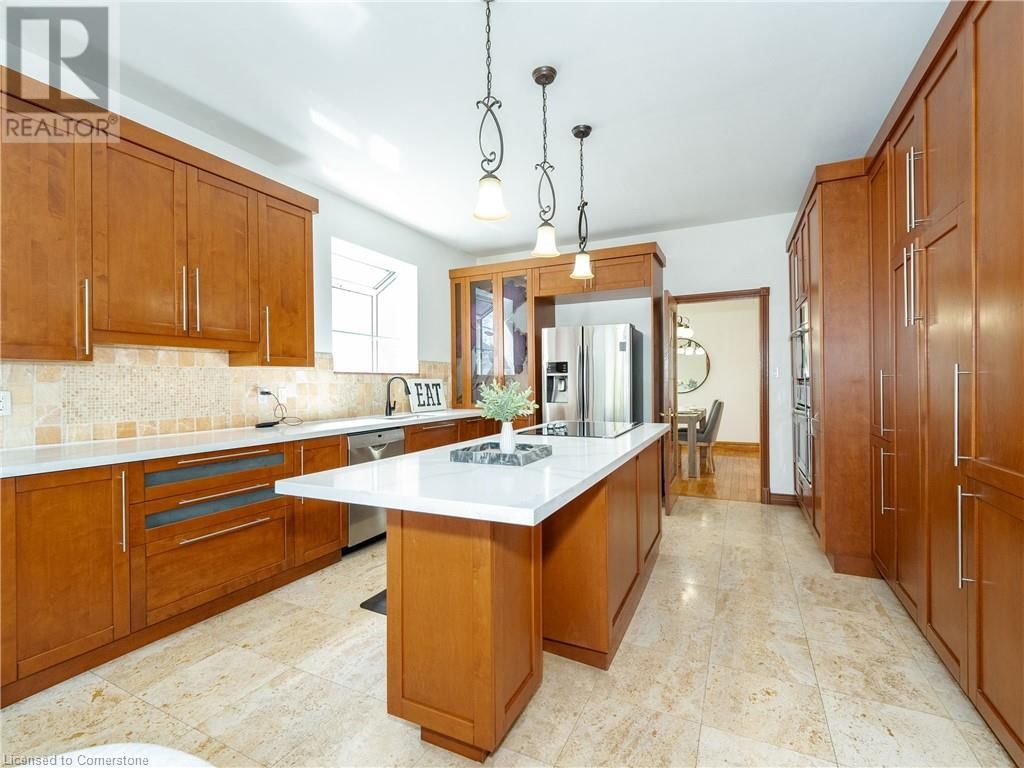 122 ARTEN AVENUE Image 17