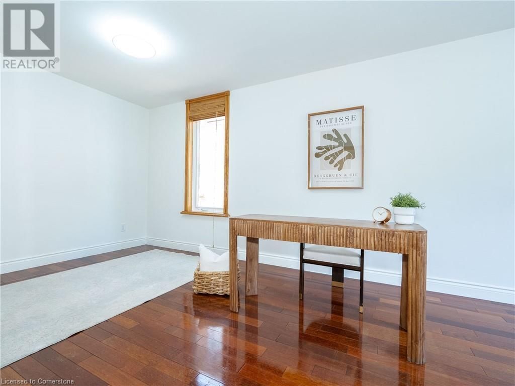 122 ARTEN AVENUE Image 18