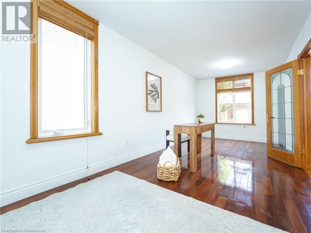 122 ARTEN AVENUE Image 19