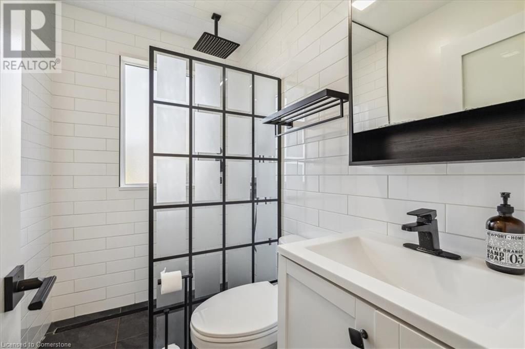 2113 NEW STREET Image 17