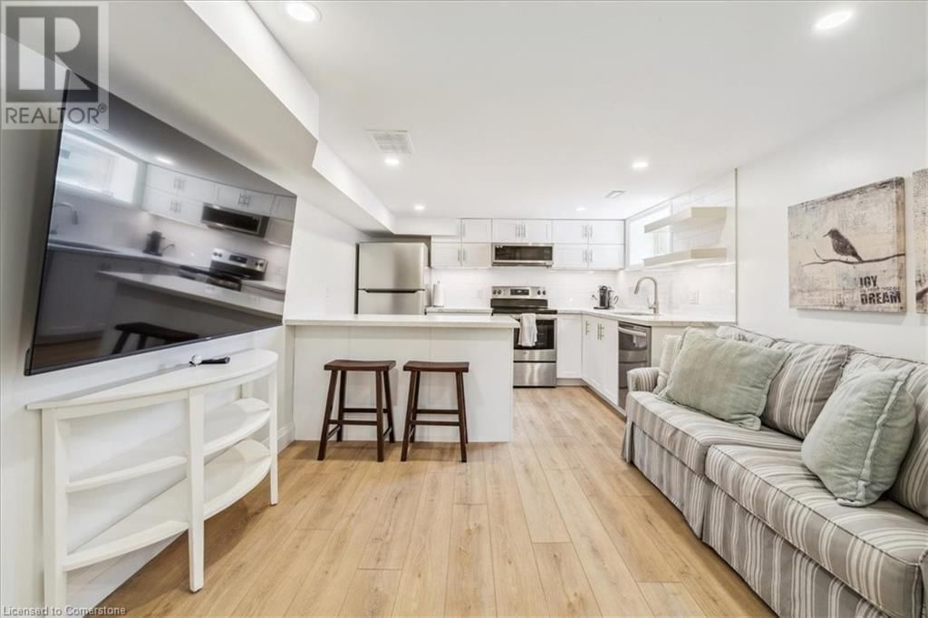 2113 NEW STREET Image 19