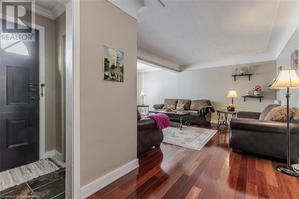 848 UPPER WELLINGTON STREET Image 12