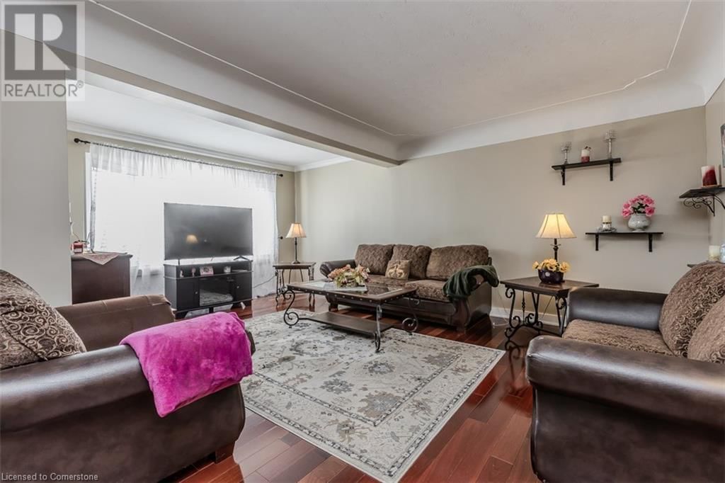 848 UPPER WELLINGTON STREET Image 14