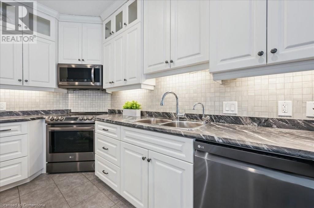 28 BUR OAK DRIVE Image 10