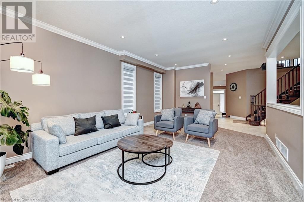 220 LADYSLIPPER DRIVE Image 16