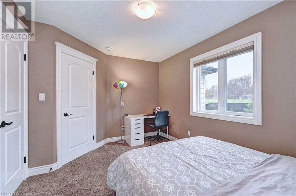220 LADYSLIPPER DRIVE Image 35
