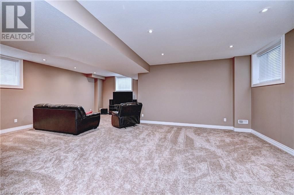 220 LADYSLIPPER DRIVE Image 37