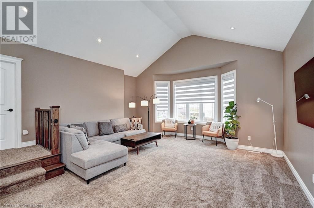 220 LADYSLIPPER DRIVE Image 4