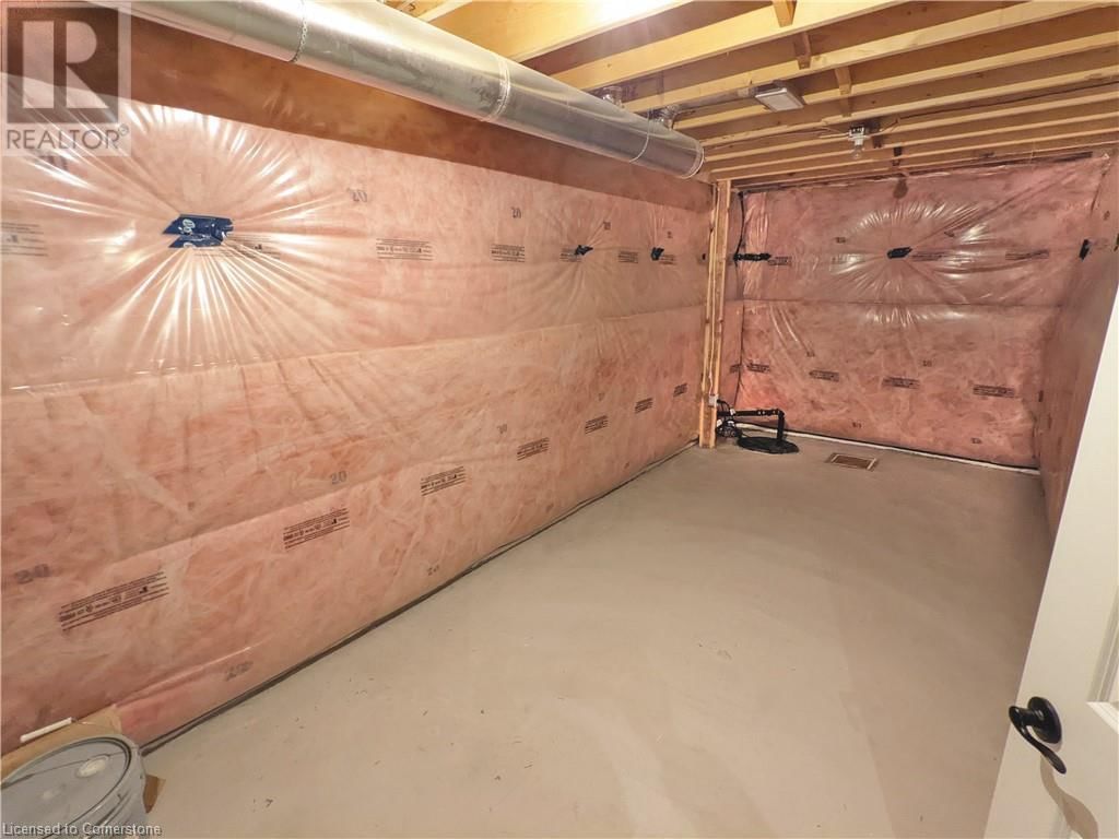 220 LADYSLIPPER DRIVE Image 40
