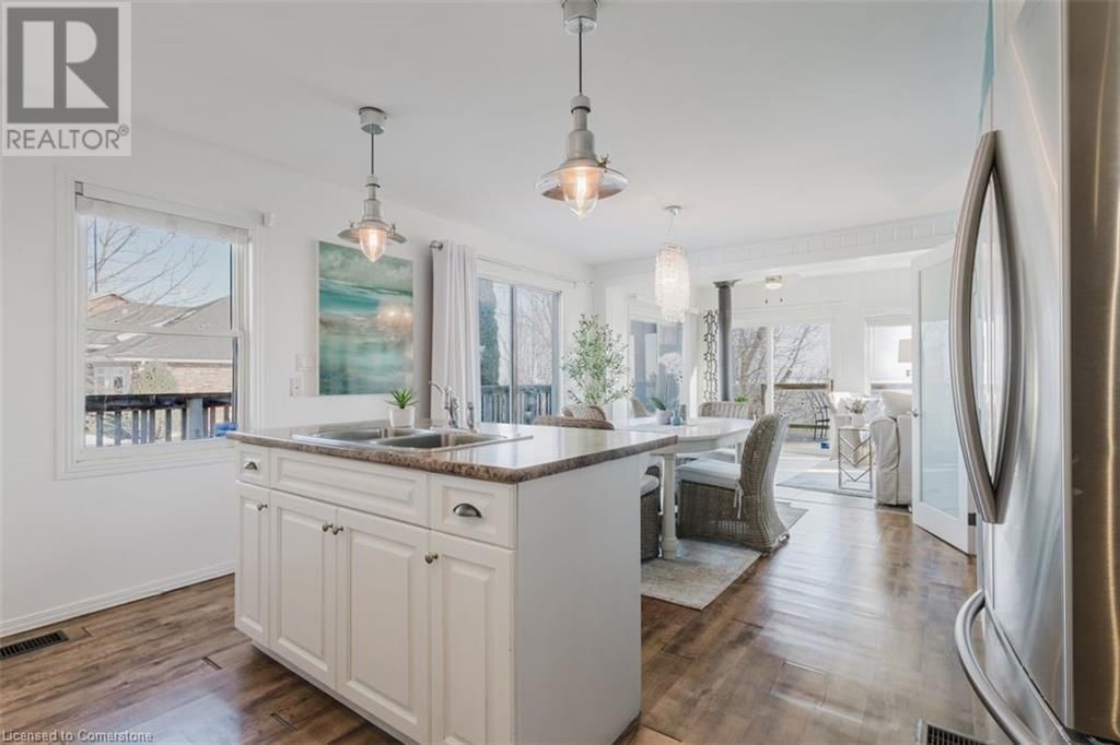 106 BROWN STREET Image 6