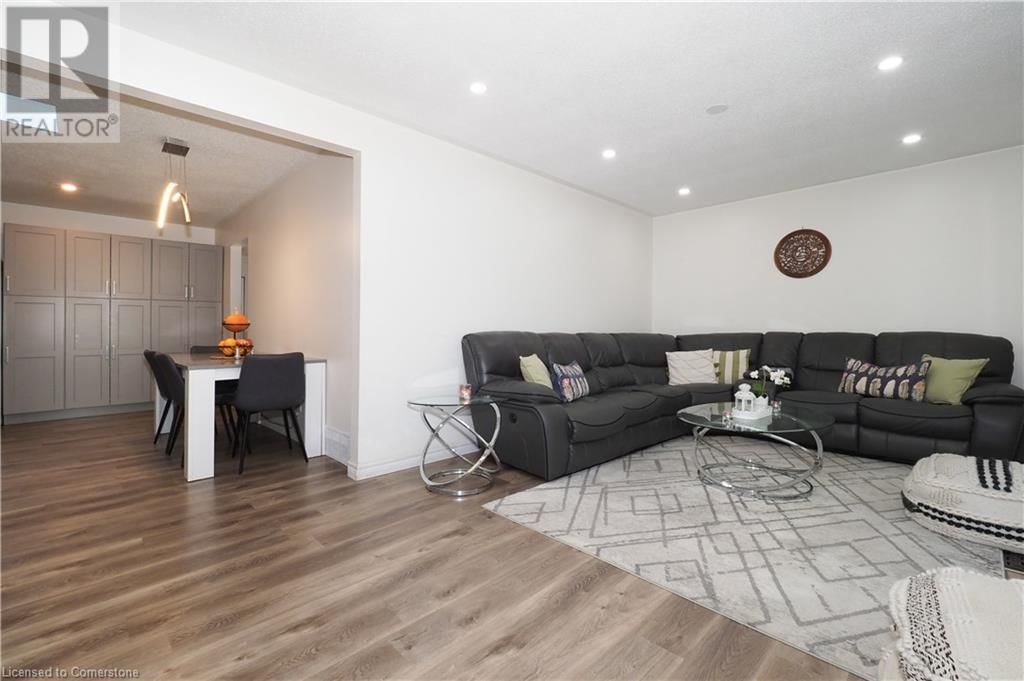 11 MCKAY STREET Image 13