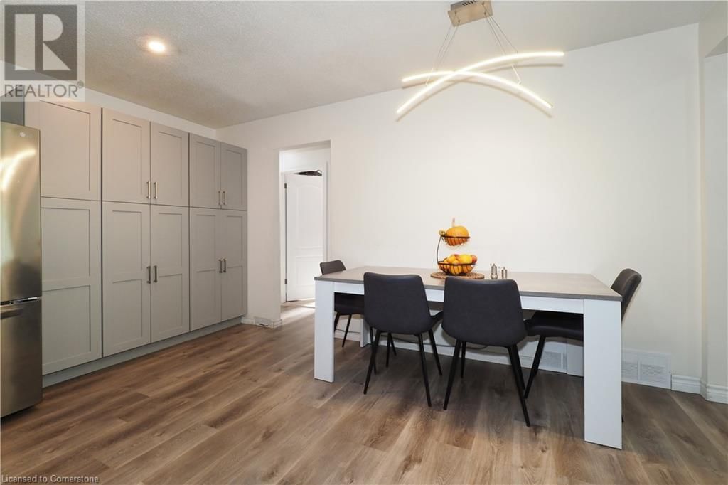 11 MCKAY STREET Image 19