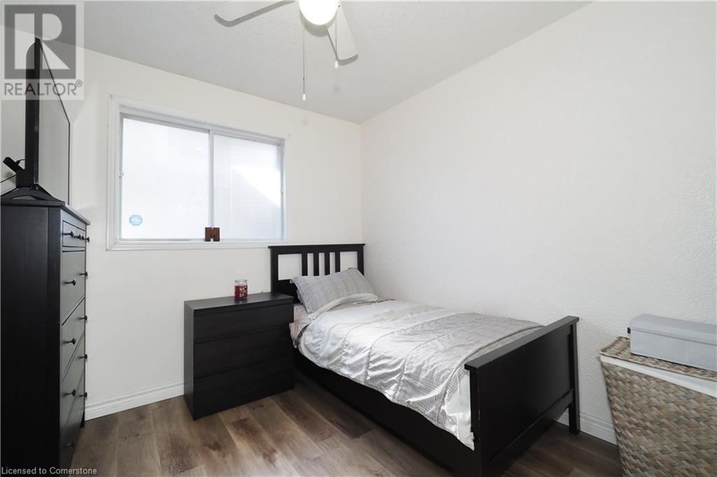 11 MCKAY STREET Image 27