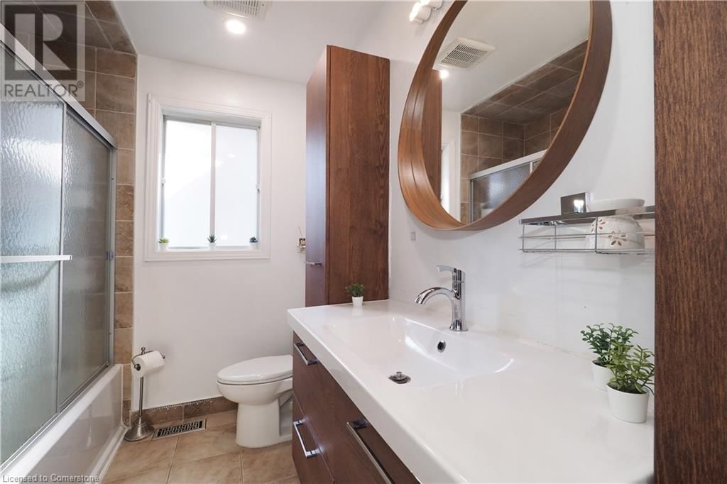 11 MCKAY STREET Image 30