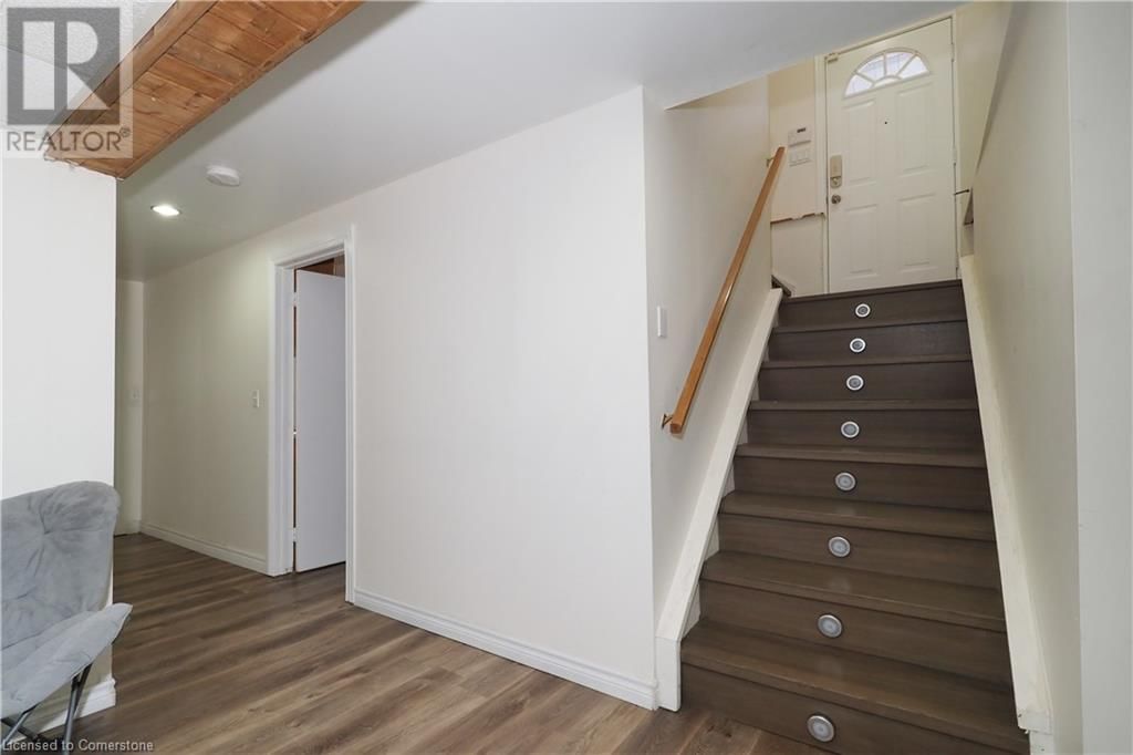 11 MCKAY STREET Image 33