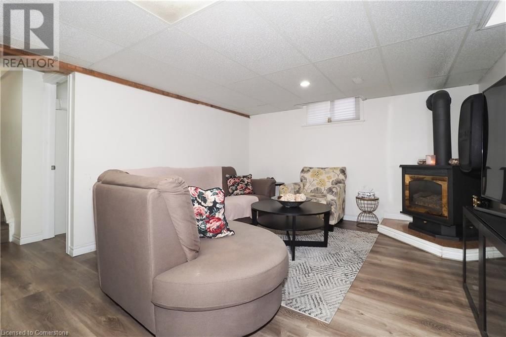 11 MCKAY STREET Image 34